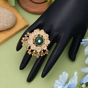 green alloy ring with matte finish stone work 2