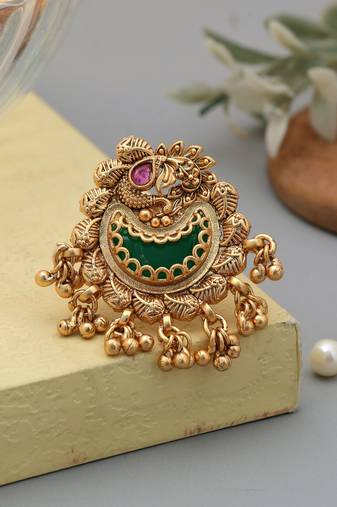 Green color matte gold rings