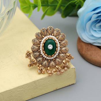 green alloy ring with yellow gold glass stone 1