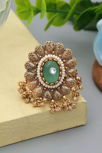 Pista green color matte gold rings