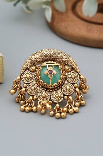 Pista green color matte gold rings