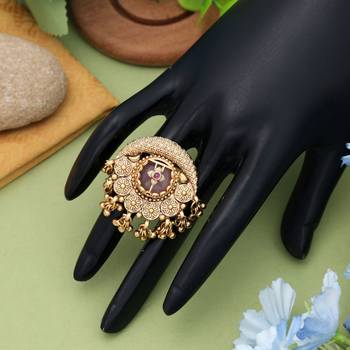 pink alloy ring with gold plated stone detail 2