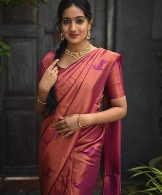 Red art silk kanchipuram saree with zari work 2