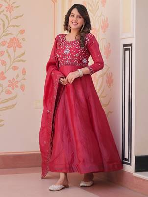 Maroon color beautiful ceremonial gown for ethnic stylish looks 4