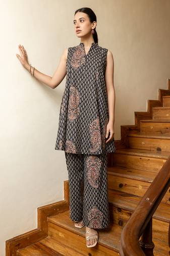 Black color beautiful girlie top bottom set for stylish party looks