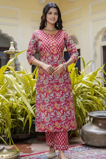 Maroon color beautiful floral printed cotton blended foral rich suit