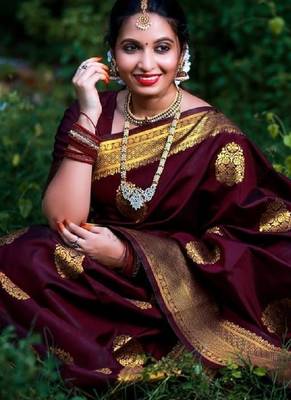 Wine silk blend banarasi saree with unstitched blouse piece 5