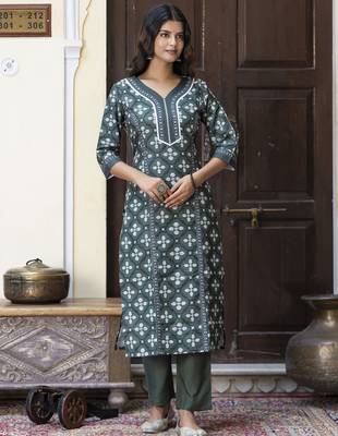Green color cotton blended floral printed partywear suit 4