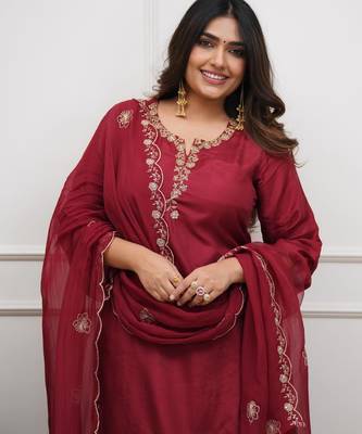 Maroon color chanderi stylish fancy kurta set for girls 2