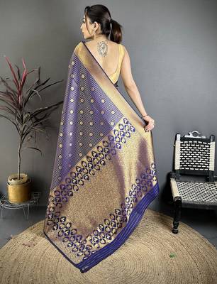 Navy blue banarasi soft silk checked body with floral motifs south pattu saree 4