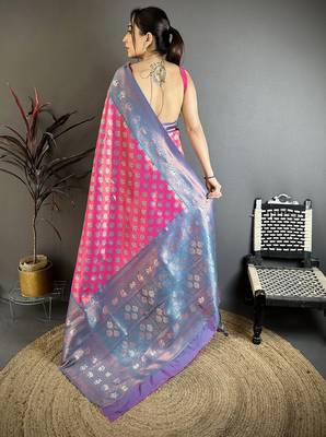 Pink tissue silk floral pattern with copper motifs banarasi saree 4