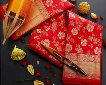 Red silk blend banarasi saree with unstitched blouse piece 4