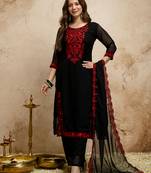 Black color stylish trendy looking designer kurta set for stylish looks