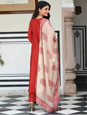 Rust color stylish trendy looking designer kurta set for stylish looks 2