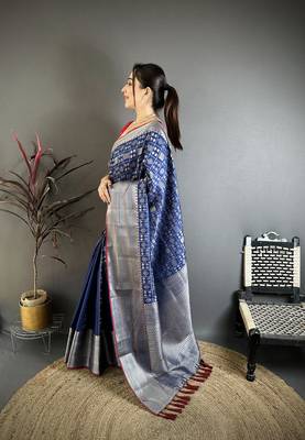 Dark blue banarasi silk geometric shape kanjivaram sarees 2