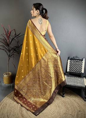 Golden bronze soft silk small floral zari butti gold zari weaving banarasi saree 4