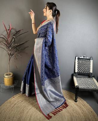 Royal blue banarasi silk intricate  zari weaving kanjivaram sarees 2