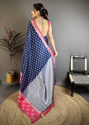 Navy blue soft silk silver zari butti banarasi saree 4