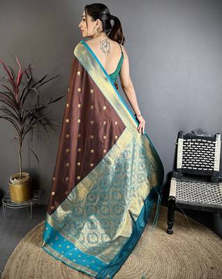 Coffee brown soft silk small floral zari butti gold zari weaving banarasi saree 4