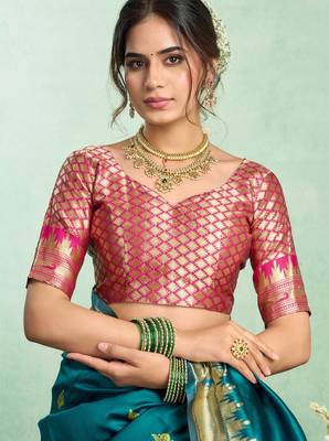Teal blue silk blend peacock motifs weaving paithani saree 5