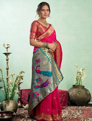 Pink silk blend peacock motifs weaving paithani saree 3