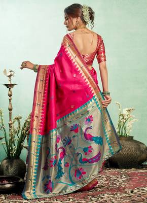 Pink silk blend peacock motifs weaving paithani saree 4