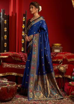 Royal blue silk floral motifs woven work paithani saree 2