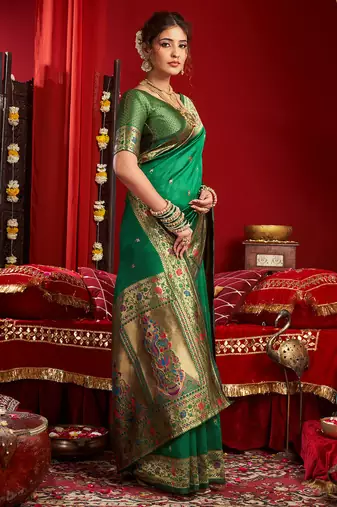 Green silk floral motifs woven work paithani saree