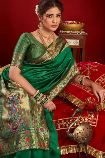 Green silk floral motifs woven work paithani saree