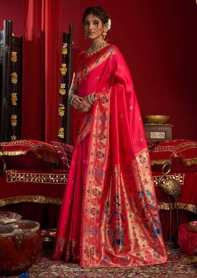 Cerise pink silk butti motifs woven work paithani saree 2