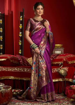 Wine silk butti motifs woven work paithani saree 3