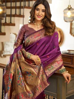 Purple silk peacock motifs woven work paithani saree 3