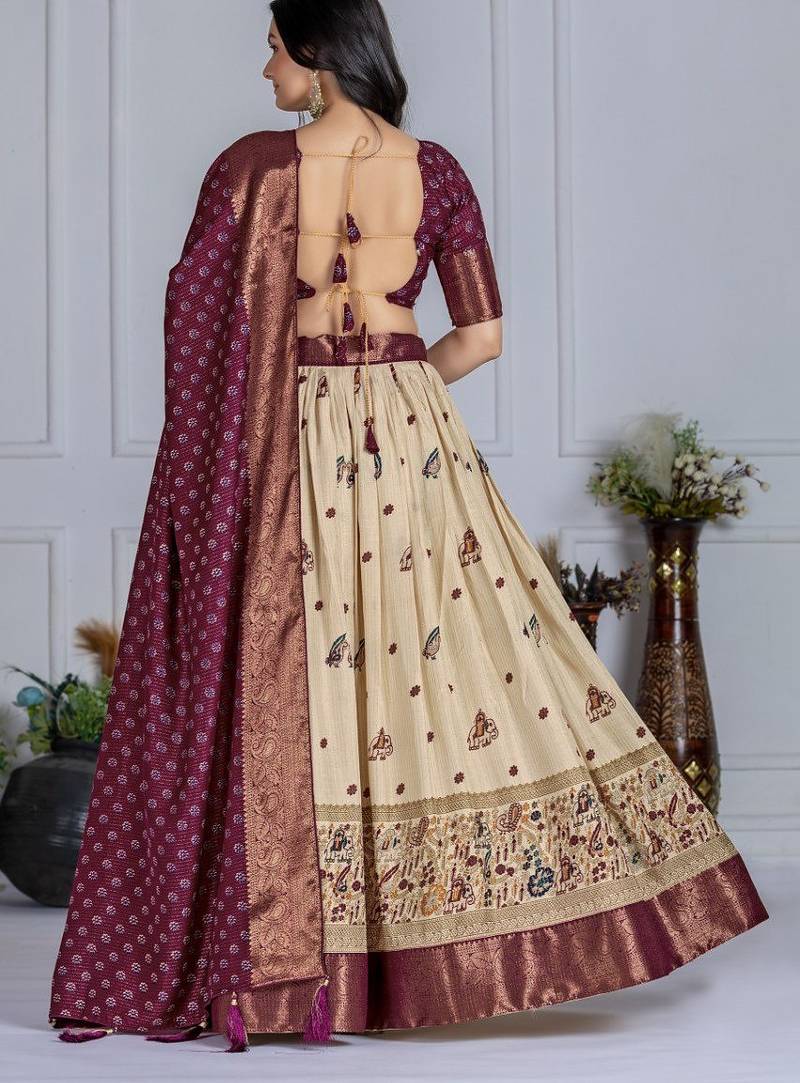 Purple Color Jari Lining With Print Lichi Fabric WIth Jacquard Border Lehanaga Choli Set
