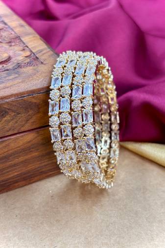 4pc gold ad stone bangles