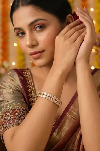 4pc gold ad stone bangles