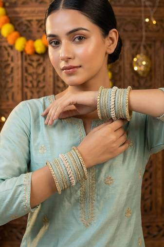 Ethnic pearl kundan set