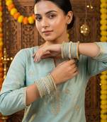 Ethnic pearl kundan set