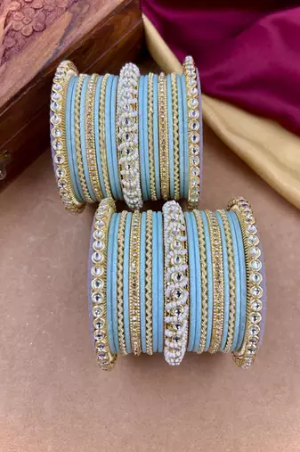 Ethnic pearl kundan set