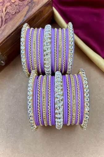 Ethnic pearl kundan set