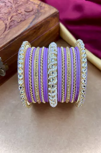 Ethnic pearl kundan set