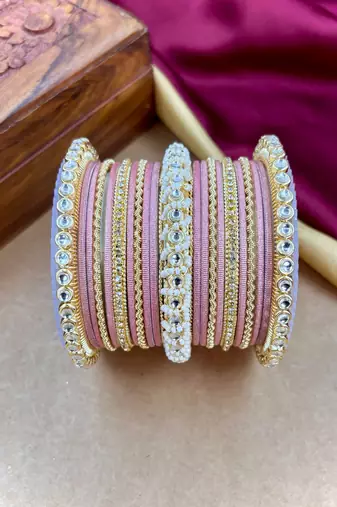Ethnic pearl kundan set