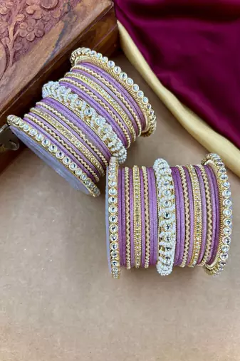 Ethnic pearl kundan set