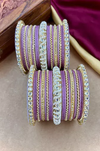 Ethnic pearl kundan set