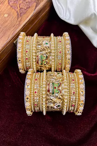Heritage rajwadi bangles set