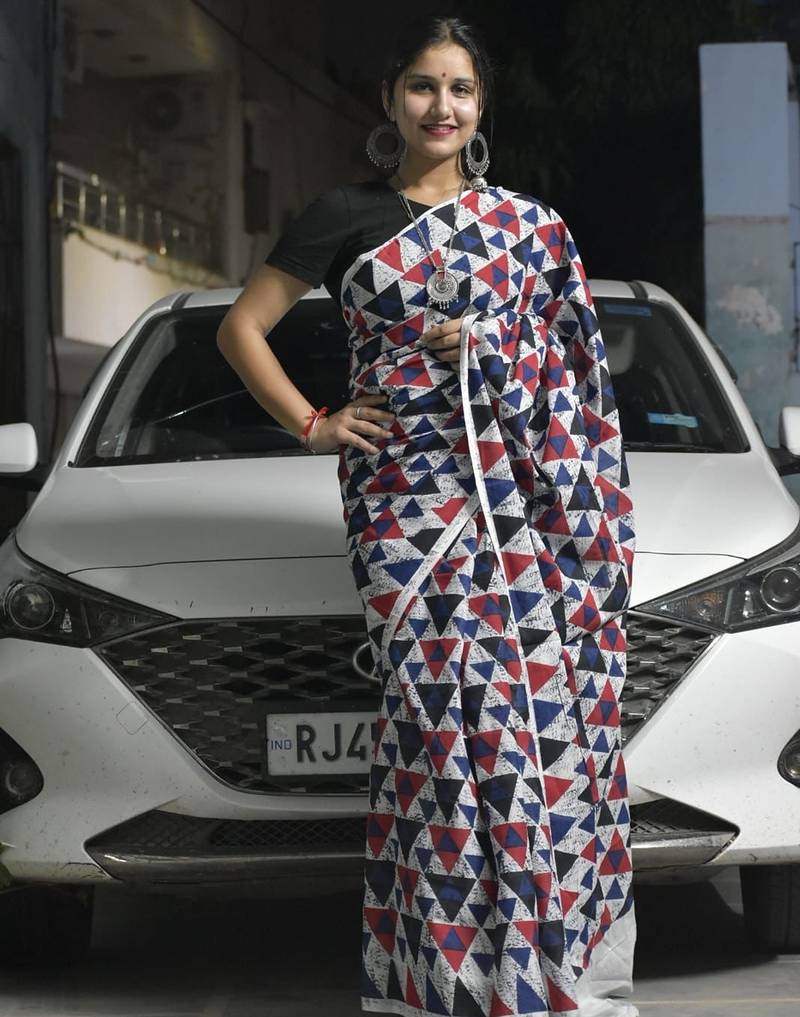 Multicolor soft mul cotton saree with unstiched attached blouse piece