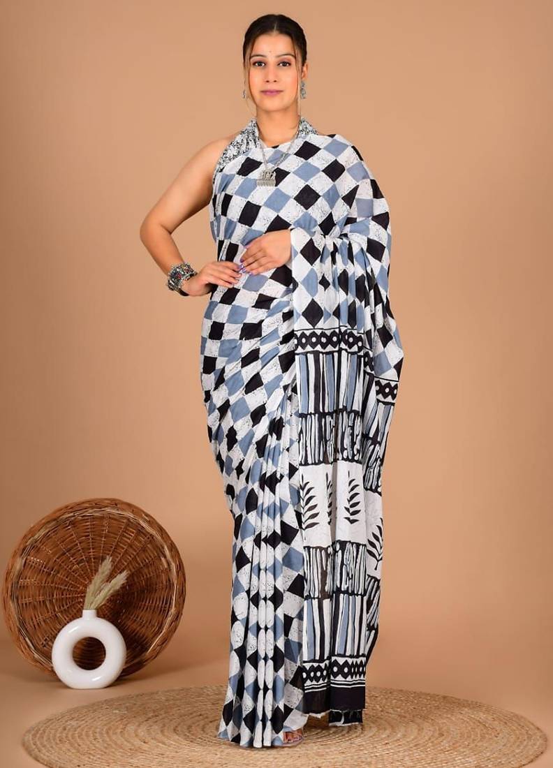 Multicolor soft mul cotton saree with unstiched attached blouse piece