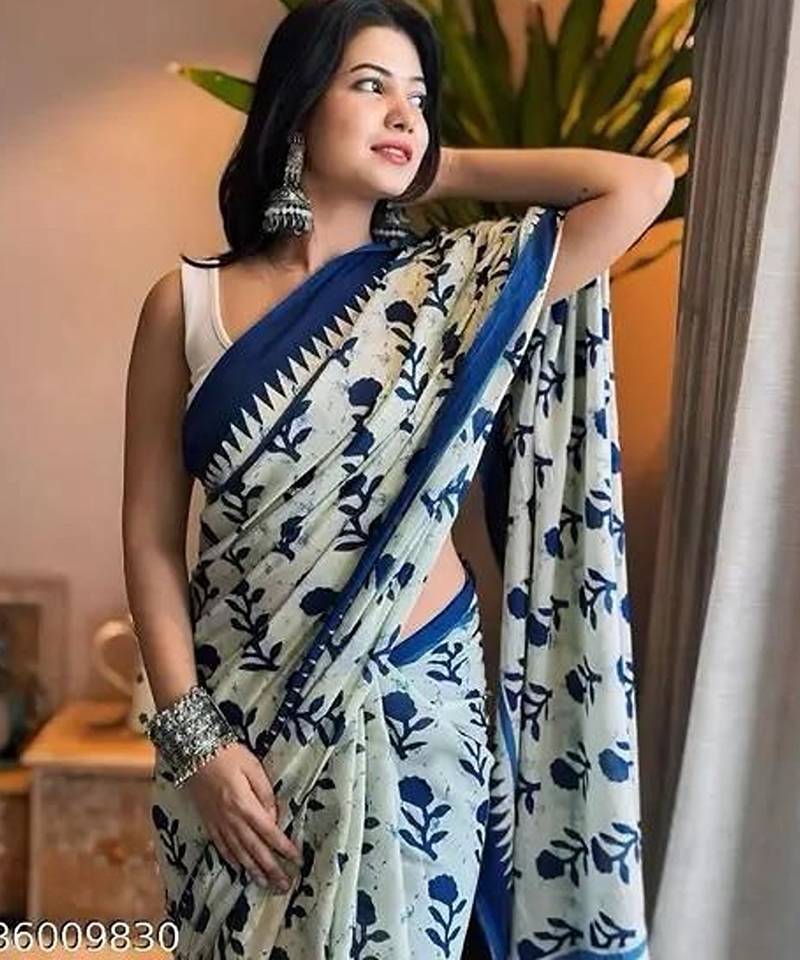 Off white soft mul cotton saree with unstiched attached blouse piece