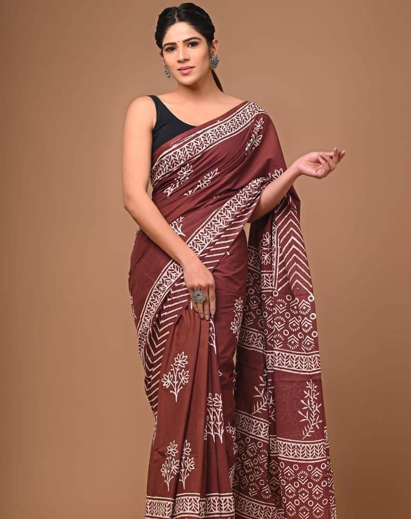 Brown soft mul cotton saree with unstiched attached blouse piece