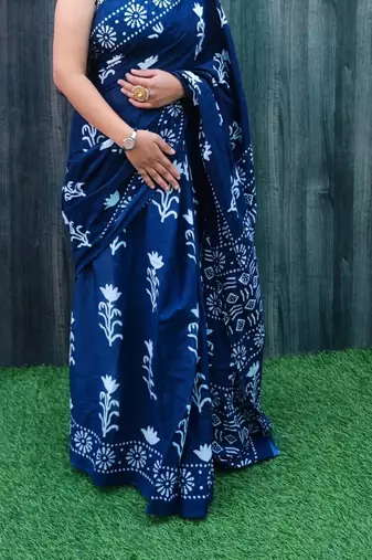Blue soft mul cotton saree with unstiched attached blouse piece