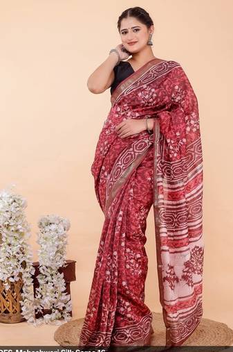 Magenta maheshwari silk saree with woven borders and beautiful hand block print